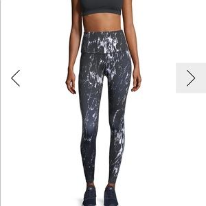 Marble-print, high waisted Midi Legging